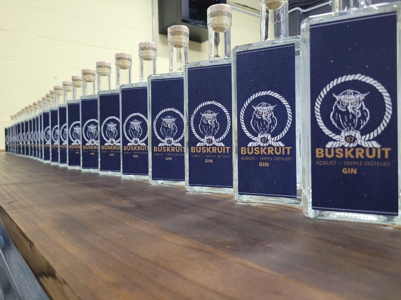 Buskruit Gin – Triple Distilled Craft Gin (750ml)